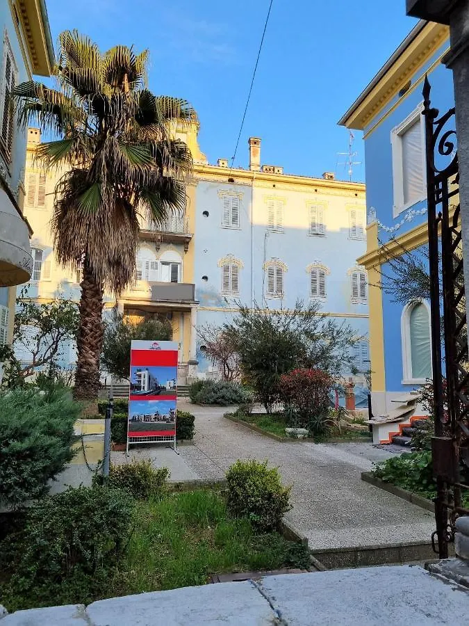 Apartment Elizabeth Pula
